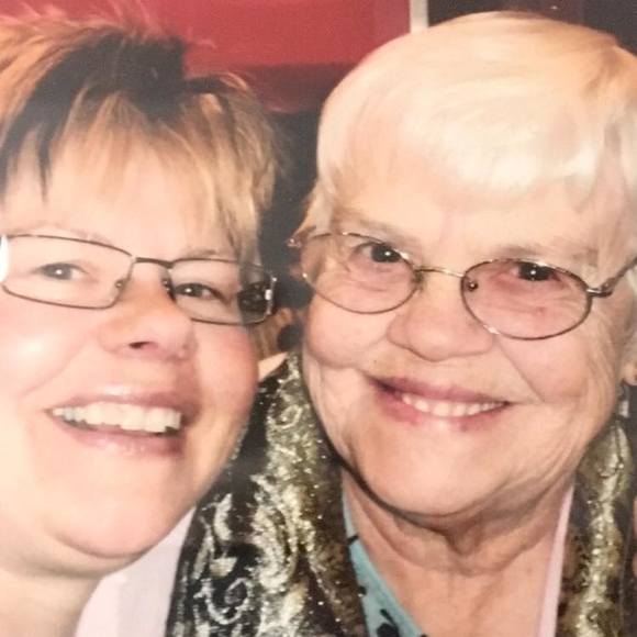 Meet your Posher, Tracy - Picture 1 of 1